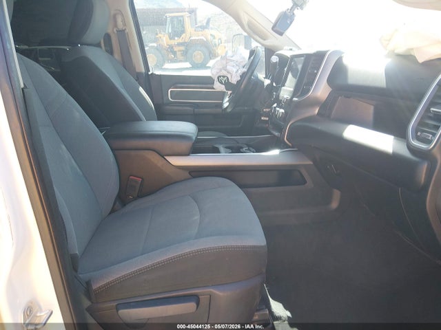 45044125 :رقم المزاد ، 3C6UR5DL5LG115001 vin ، 2020 Ram 2500 Big Horn  4x4 6'4 Box مزاد بيع