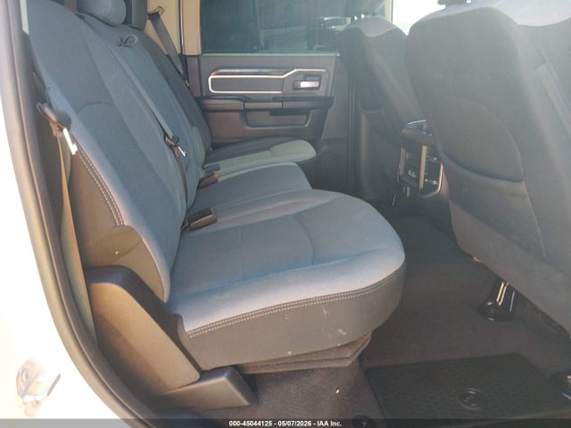 45044125 :رقم المزاد ، 3C6UR5DL5LG115001 vin ، 2020 Ram 2500 Big Horn  4x4 6'4 Box مزاد بيع