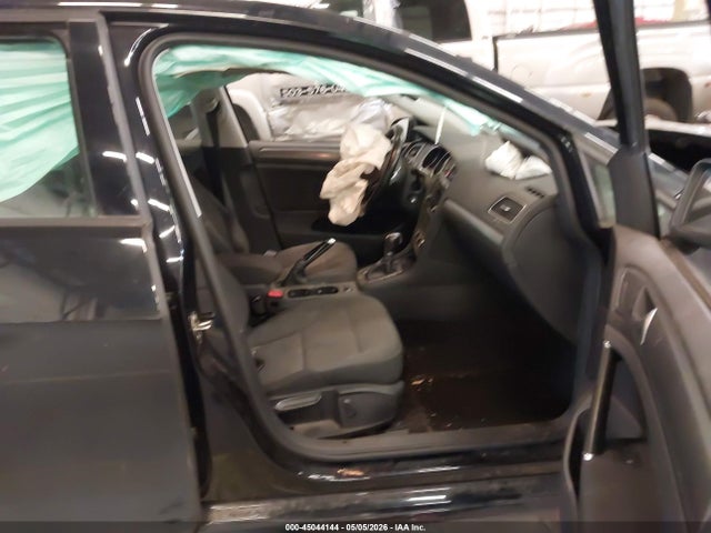 45044144 :رقم المزاد ، 3VWG17AU6JM287619 vin ، 2018 Volkswagen Golf مزاد بيع