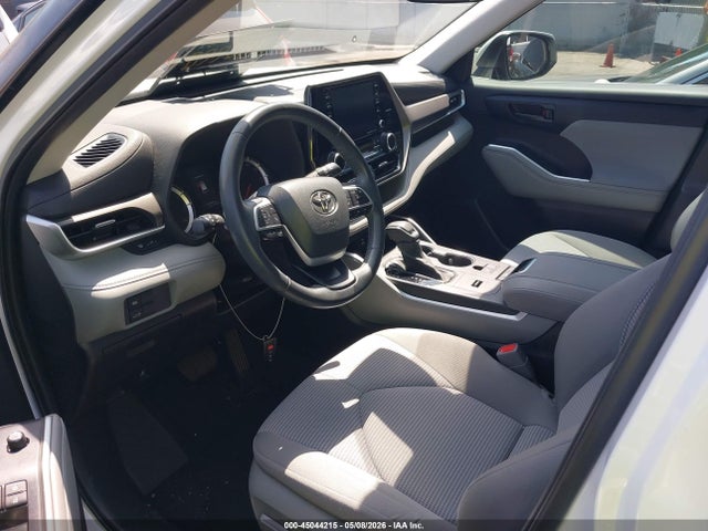 Продажа на аукционе авто 2022 Toyota Highlander Le, vin: 5TDZZRAH5NS106986, номер лота: 45044215