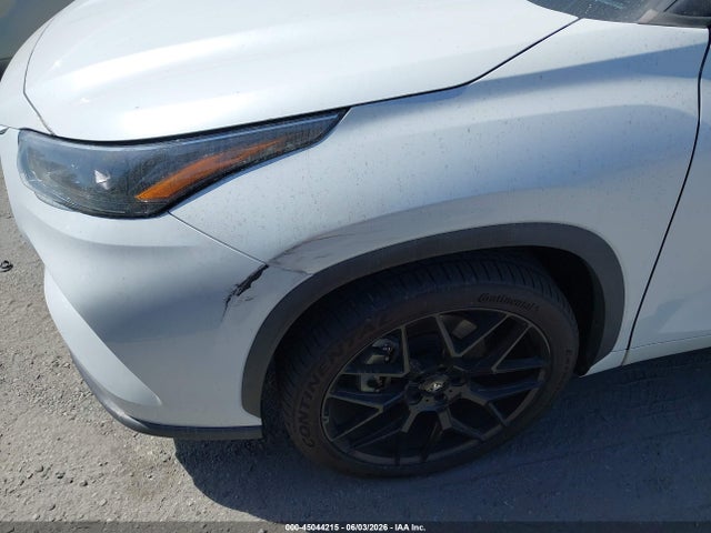 Продажа на аукционе авто 2022 Toyota Highlander Le, vin: 5TDZZRAH5NS106986, номер лота: 45044215