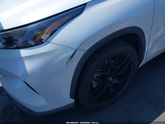 Продажа на аукционе авто 2022 Toyota Highlander Le, vin: 5TDZZRAH5NS106986, номер лота: 45044215