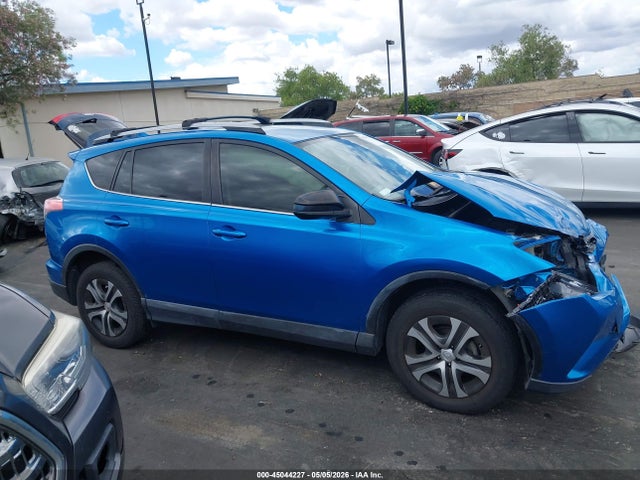 Aukcja sprzedaży 2017 Toyota Rav4 Le, vin: JTMBFREV3HJ148472, numer aukcji: 45044227
