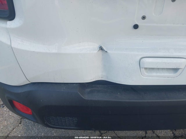 ZACCJABB5JPJ27818 Jeep Renegade Latitude Fwd
