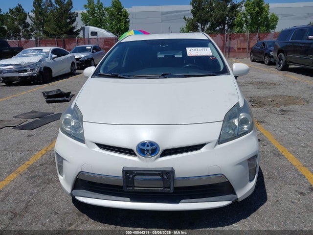 Toyota Prius Plug-in Advanced 2015 JTDKN3DPXF3066596 Image 13