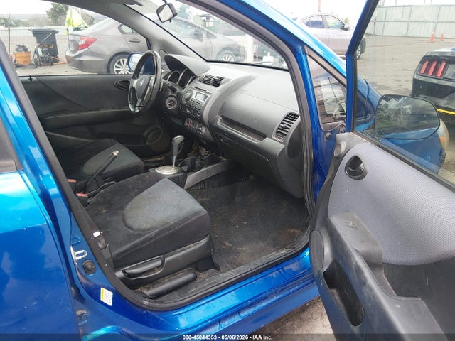 Продажа на аукционе авто 2008 Honda Fit Sport, vin: JHMGD38668S074129, номер лота: 45044353