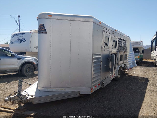 5MKWB2027J0018051 Elite Horse Trailer 20ft