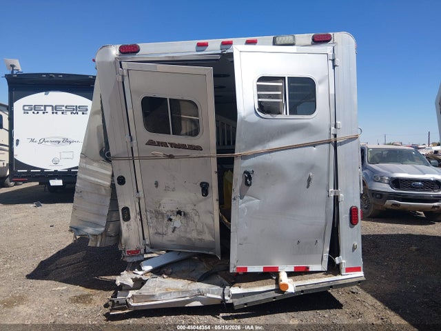 5MKWB2027J0018051 Elite Horse Trailer 20ft