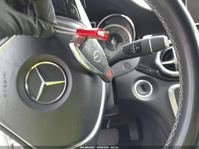 45044357 :رقم المزاد ، WDDSJ4EB7EN044133 vin ، 2014 Mercedes-benz Cla 250 مزاد بيع