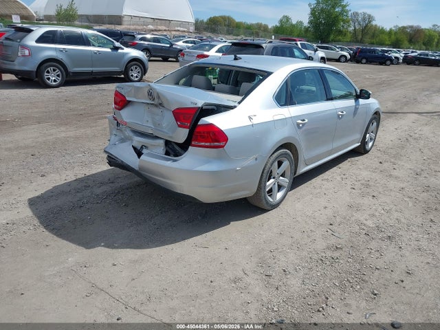 Aukcja sprzedaży 2015 Volkswagen Passat 1.8t Limited Edition, vin: 1VWAT7A34FC083255, numer aukcji: 45044361