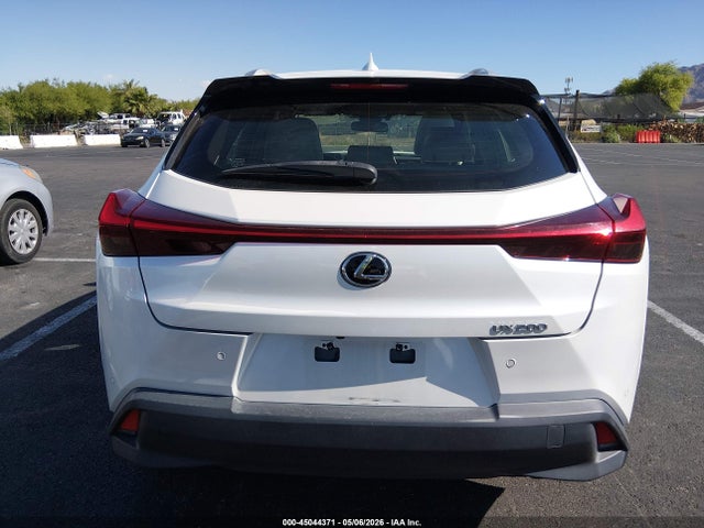 Lexus UX 200 2022 JTHX3JBH9N2046970 Image 15