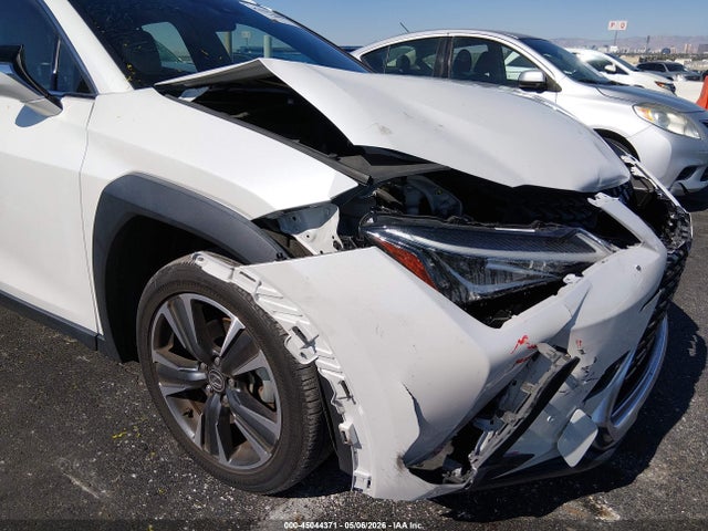 Lexus UX 200 2022 JTHX3JBH9N2046970 Image 16