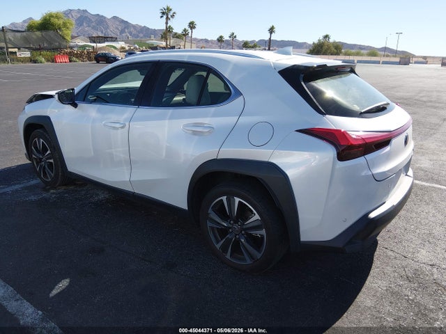 Lexus UX 200 2022 JTHX3JBH9N2046970 Image 3