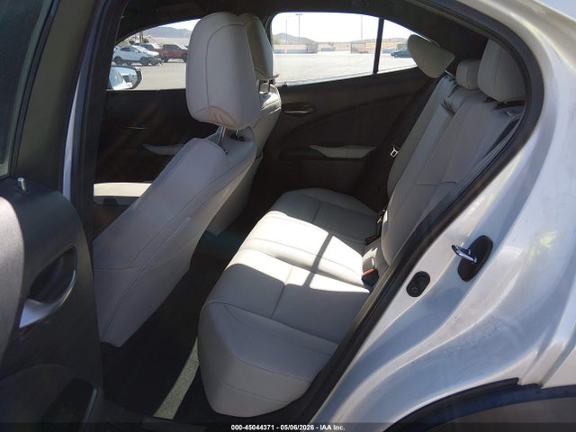 Lexus UX 200 2022 JTHX3JBH9N2046970 Image 8