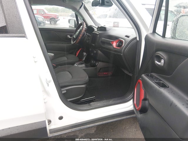 Продажа на аукционе авто 2023 Jeep Renegade Trailhawk 4x4, vin: ZACNJDC17PPP67747, номер лота: 45044373