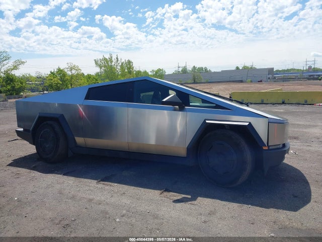 7G2CEHED5SA062548 Tesla Cybertruck All-wheel Drive