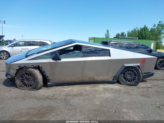 7G2CEHED5SA062548 Tesla Cybertruck All-wheel Drive