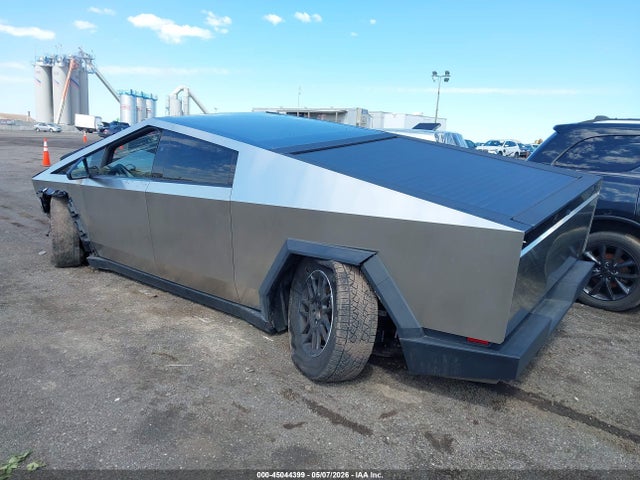7G2CEHED5SA062548 Tesla Cybertruck All-wheel Drive