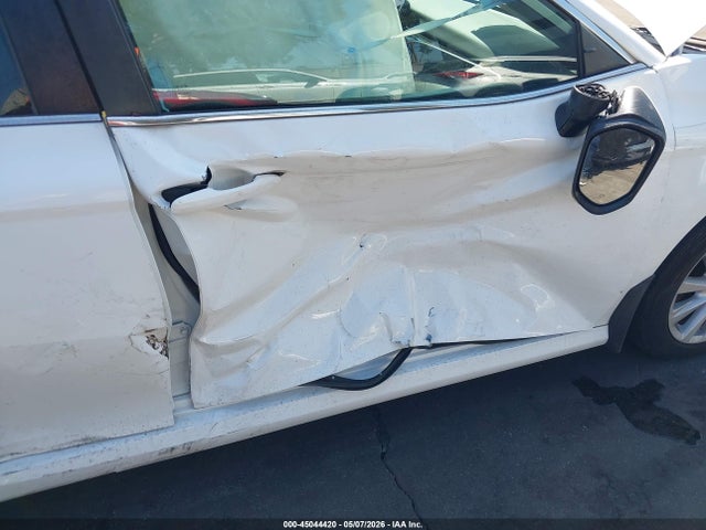 4T1R11AK1NU056423 Toyota CAMRY LE