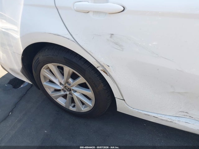 4T1R11AK1NU056423 Toyota CAMRY LE