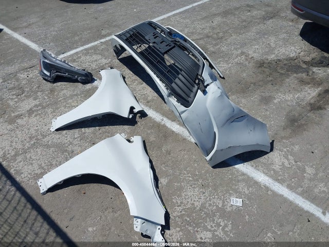 45044468 :رقم المزاد ، JTDBCMFE5R3038720 vin ، 2024 Toyota Corolla Hybrid Le مزاد بيع