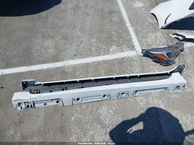45044468 :رقم المزاد ، JTDBCMFE5R3038720 vin ، 2024 Toyota Corolla Hybrid Le مزاد بيع