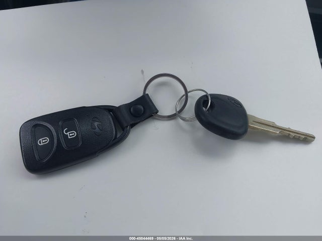 2010 Hyundai Accent Gls მანქანა იყიდება აუქციონზე, vin: KMHCN4AC2AU504263, აუქციონის ნომერი: 45044469