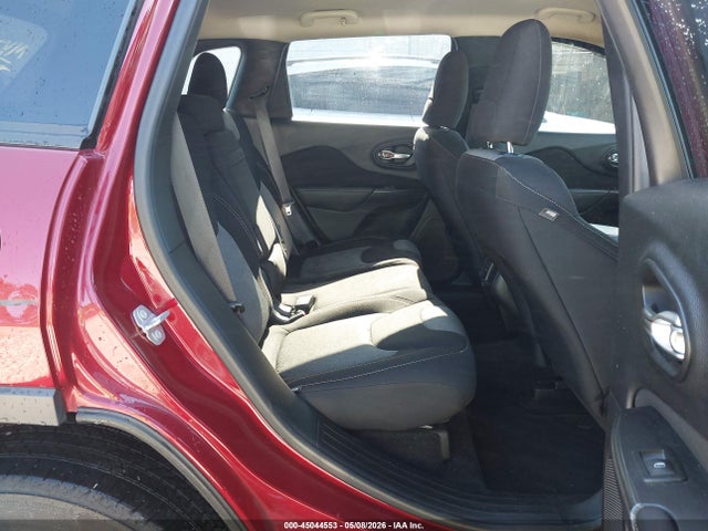 1C4PJLAB2HW559135 Jeep Cherokee Sport Fwd