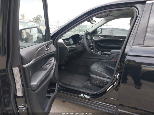 Продажа на аукционе авто 2023 Jeep Grand Cherokee L Limited 4x2, vin: 1C4RJJBG2P8843746, номер лота: 45044560