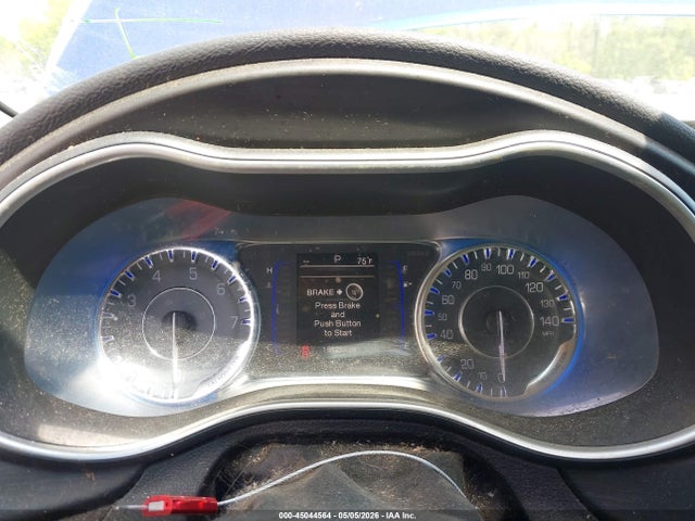 2015 Chrysler 200 Limited მანქანა იყიდება აუქციონზე, vin: 1C3CCCAB7FN733913, აუქციონის ნომერი: 45044564
