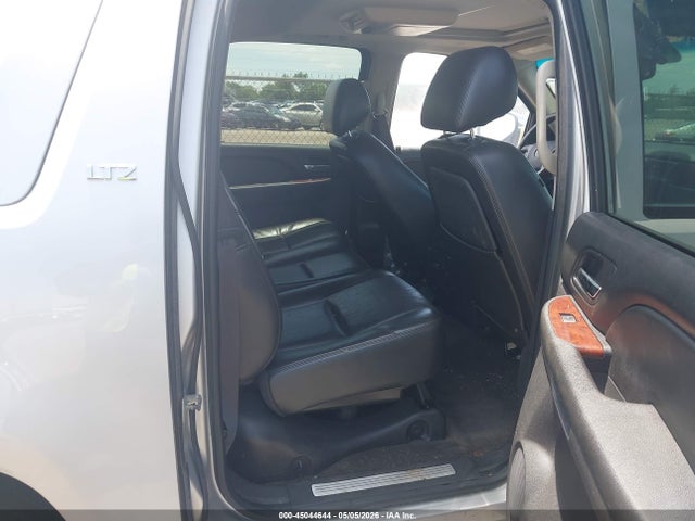45044644 :رقم المزاد ، 3GNMCGE06BG399383 vin ، 2011 Chevrolet Avalanche 1500 Ltz مزاد بيع