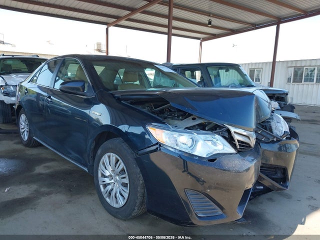 45044706 :رقم المزاد ، 4T1BD1FK9DU064253 vin ، 2013 Toyota Camry Hybrid Le مزاد بيع