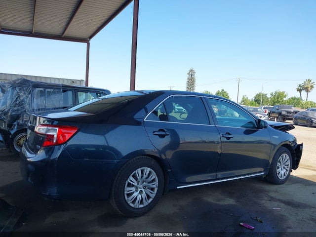 45044706 :رقم المزاد ، 4T1BD1FK9DU064253 vin ، 2013 Toyota Camry Hybrid Le مزاد بيع