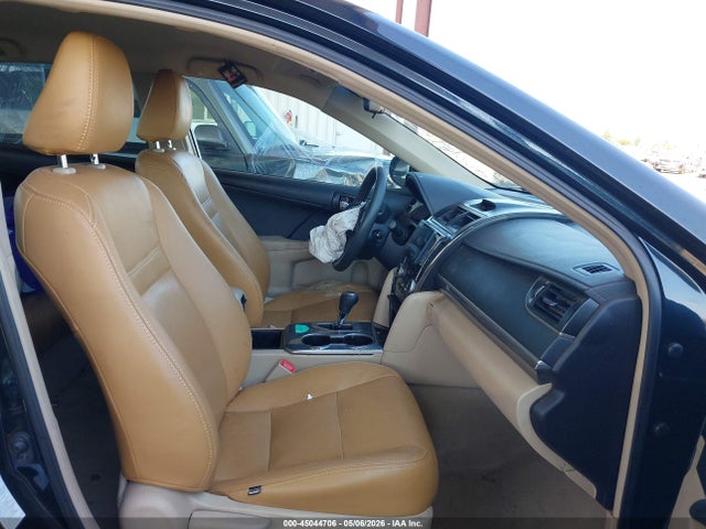 45044706 :رقم المزاد ، 4T1BD1FK9DU064253 vin ، 2013 Toyota Camry Hybrid Le مزاد بيع