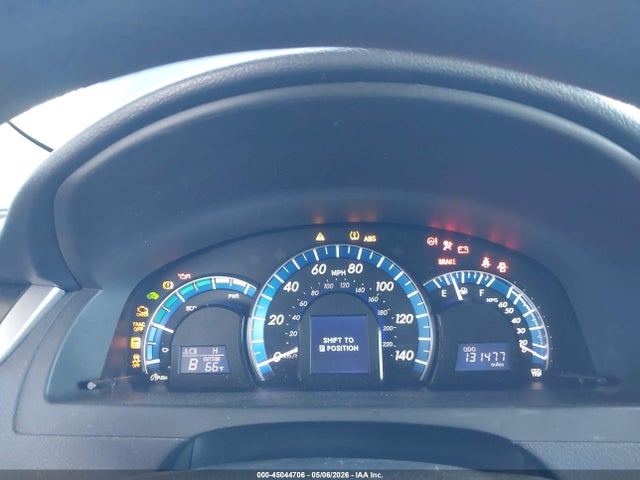 45044706 :رقم المزاد ، 4T1BD1FK9DU064253 vin ، 2013 Toyota Camry Hybrid Le مزاد بيع