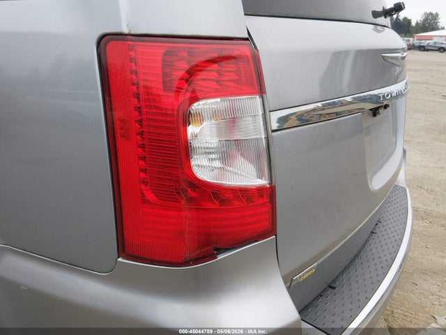 2014 Chrysler Town & Country Touring მანქანა იყიდება აუქციონზე, vin: 2C4RC1BG9ER207997, აუქციონის ნომერი: 45044789