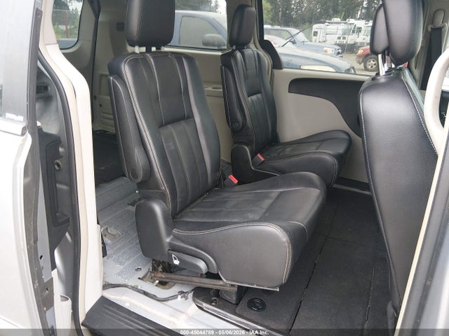 2014 Chrysler Town & Country Touring მანქანა იყიდება აუქციონზე, vin: 2C4RC1BG9ER207997, აუქციონის ნომერი: 45044789