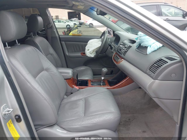 2003 Toyota Camry Xle V6 მანქანა იყიდება აუქციონზე, vin: 4T1BF30K93U039043, აუქციონის ნომერი: 45044849