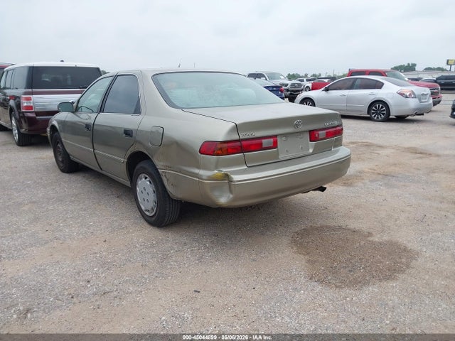 45044899 :رقم المزاد ، 4T1BG28KXXU498289 vin ، 1999 Toyota Camry Le مزاد بيع