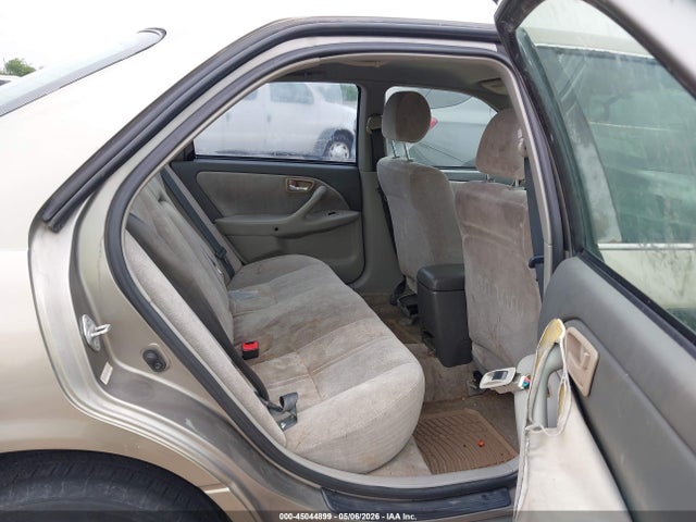 45044899 :رقم المزاد ، 4T1BG28KXXU498289 vin ، 1999 Toyota Camry Le مزاد بيع
