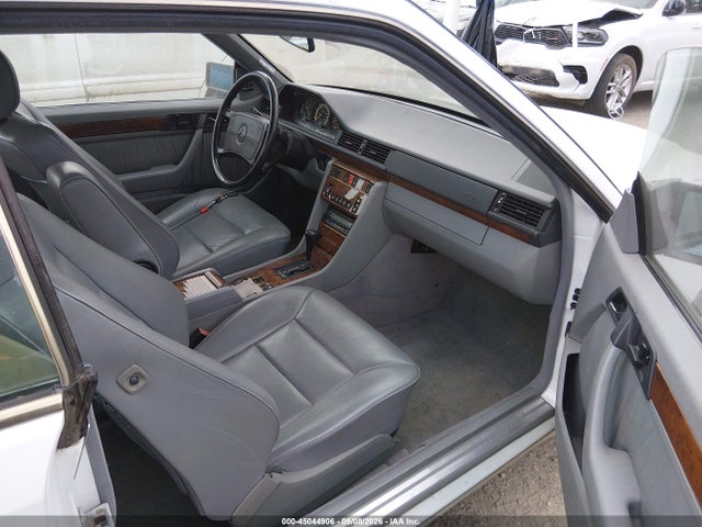 Продажа на аукционе авто 1990 Mercedes-benz 300 Ce, vin: WDBEA51E5LB256796, номер лота: 45044906