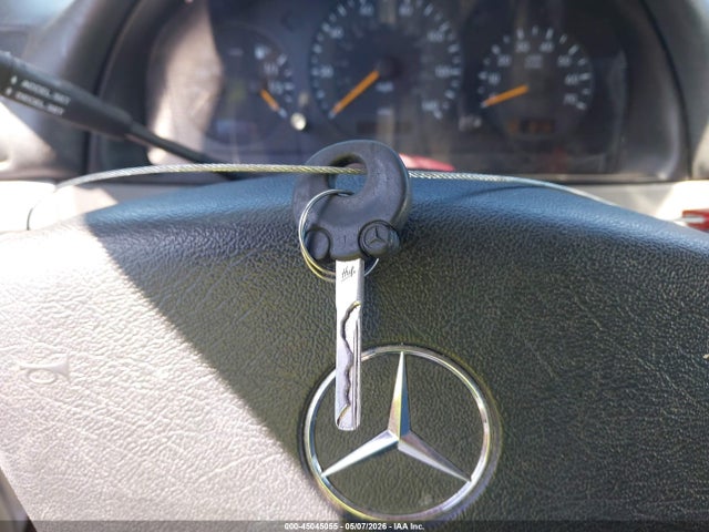 45045055 :رقم المزاد ، 4JGAB54E11A253241 vin ، 2001 Mercedes-benz Ml 320 مزاد بيع