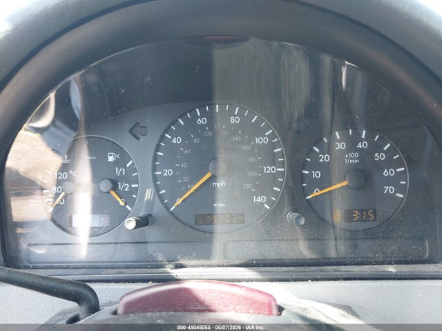 45045055 :رقم المزاد ، 4JGAB54E11A253241 vin ، 2001 Mercedes-benz Ml 320 مزاد بيع