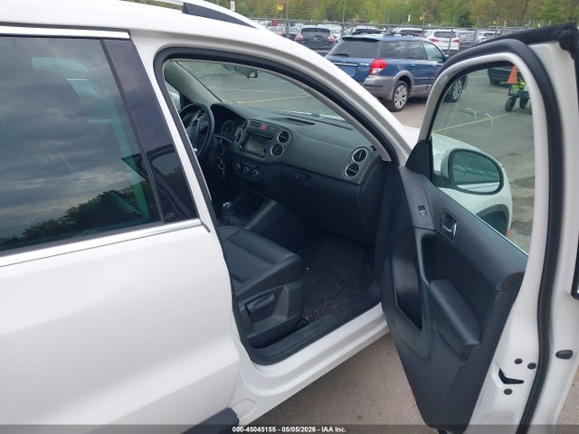 Продаж на аукціоні авто 2011 Volkswagen Tiguan Se, vin: WVGBV7AX7BW522764, номер лоту: 45045155