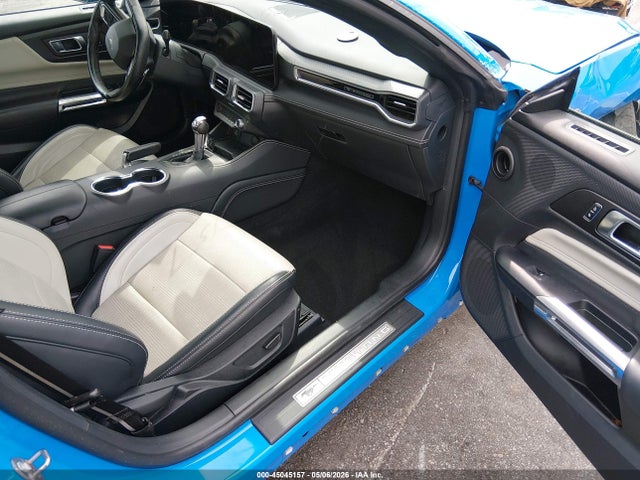 45045157 :رقم المزاد ، 1FAGP8UH5R5145422 vin ، 2024 Ford Mustang Ecoboost Premium مزاد بيع