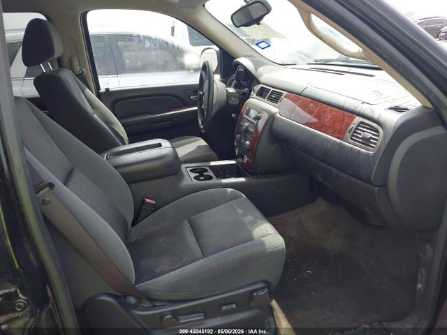 2009 Chevrolet Tahoe Lt1 მანქანა იყიდება აუქციონზე, vin: 1GNEC23349R211863, აუქციონის ნომერი: 45045192