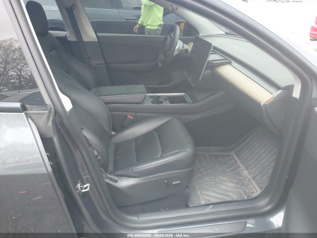 Продаж на аукціоні авто 2022 Tesla Model Y Long Range Dual Motor All-wheel Drive, vin: 7SAYGDEEXNA009162, номер лоту: 45045208