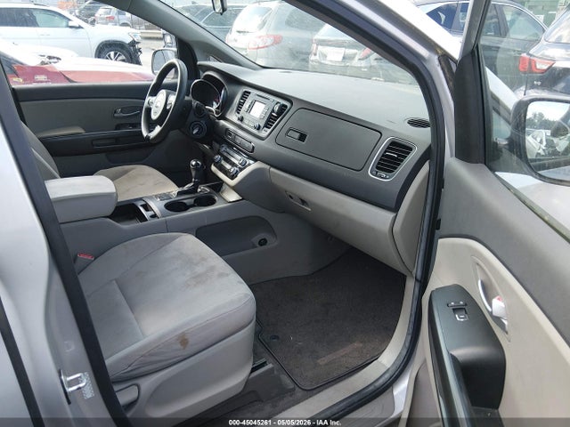 2016 Kia Sedona L მანქანა იყიდება აუქციონზე, vin: KNDMA5C18G6120507, აუქციონის ნომერი: 45045261