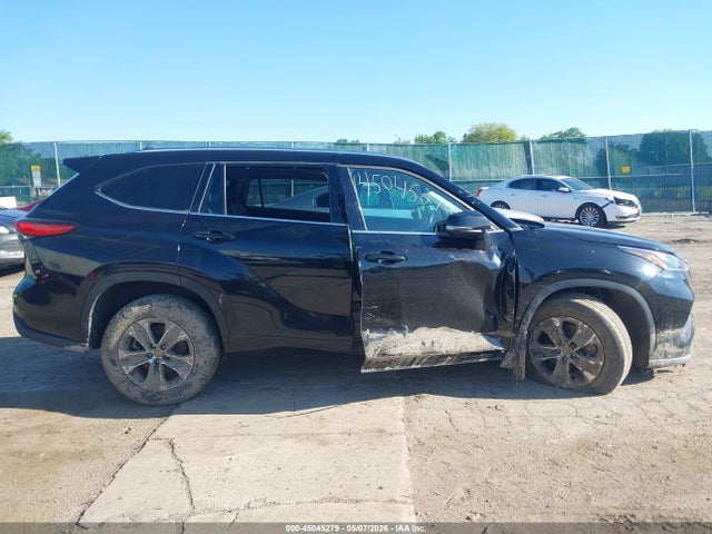 Продажа на аукционе авто 2021 Toyota Highlander Xle, vin: 5TDHZRBH8MS095510, номер лота: 45045279