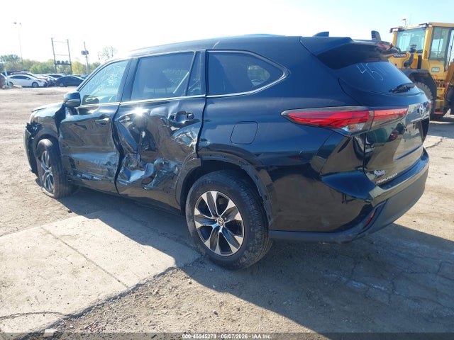 Продажа на аукционе авто 2021 Toyota Highlander Xle, vin: 5TDHZRBH8MS095510, номер лота: 45045279